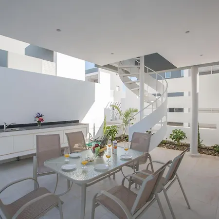 Vakantiehuis 3 Schlafzimmer Mit Pool, Dachgarten, Meerblick *