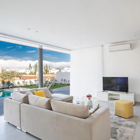 3 Schlafzimmer Mit Pool, Dachgarten, Meerblick *