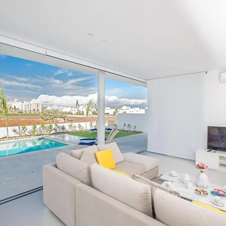 3 Schlafzimmer Mit Pool, Dachgarten, Meerblick Protaras