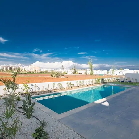 Vakantiehuis 3 Schlafzimmer Mit Pool, Dachgarten, Meerblick *